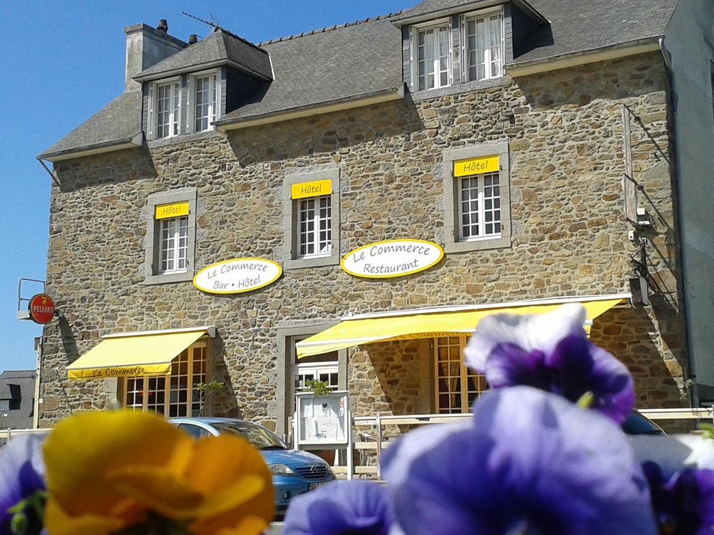 Hotel Restaurant Du Commerce La Gouesnière Exteriör bild